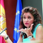 La consejera de Hacienda y Administración Local de la Junta de Andalucía, María Jesús Montero