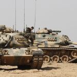 Tanques turcos en la frontera con Siria.
