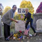 Muchos aprovecharon las elecciones para visitar la tumba de Susan B. Anthony, líder del movimiento sufragista en EE UU