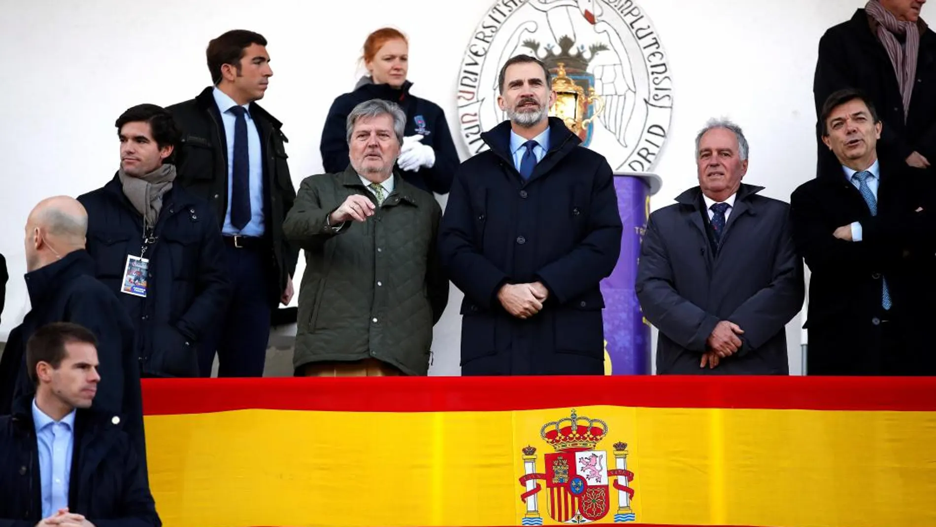 El rey Felipe acompañado por el ministro de Cultura y Deporte, Íñigo Méndez de Vigo