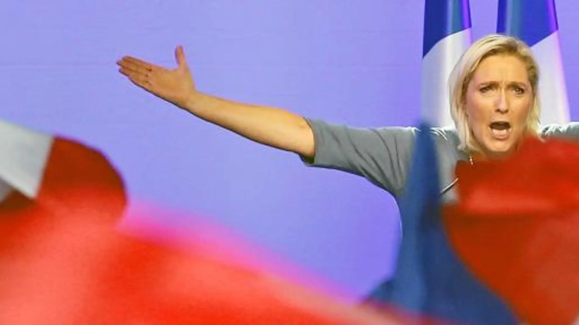 Marion-Maréchal, la sobrina de Marine Le Pen, podría estar moviendo los hilos para tomar el control del FN. Está en cuestión el liderazgo del partido de ultraderecha