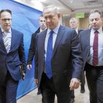 El primer ministro israelí, Benjamin Netanyahu, ayer, durante una reunión con su gabinete