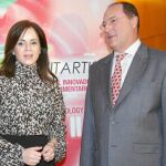 La consejera de Agricultura y Ganadería, Silvia Clemente, junto al presidente de la red Vitartis, Carlos Moro