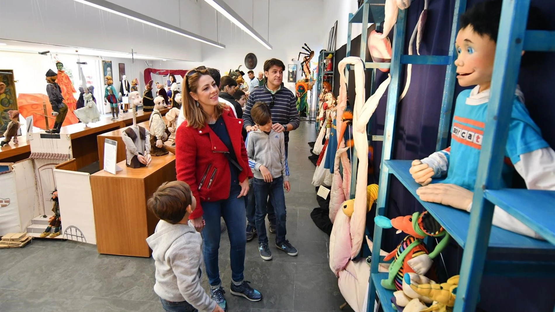 Esta exposición puede verse en el Salón de Plenos del Ayuntamiento de Tomares