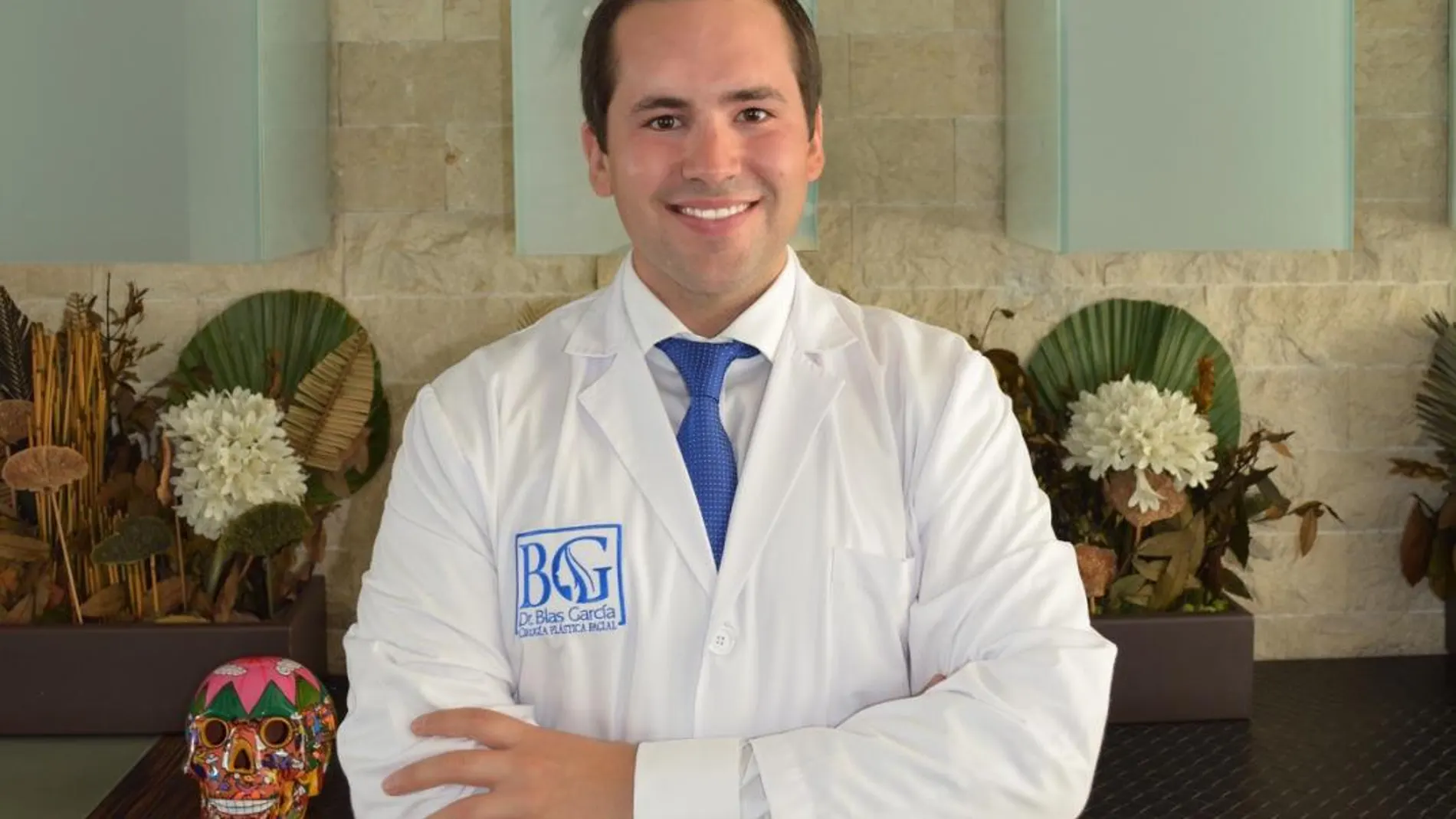 El Dr. Blas García, el cirujano de élite de la rinoplastia ultrasónica