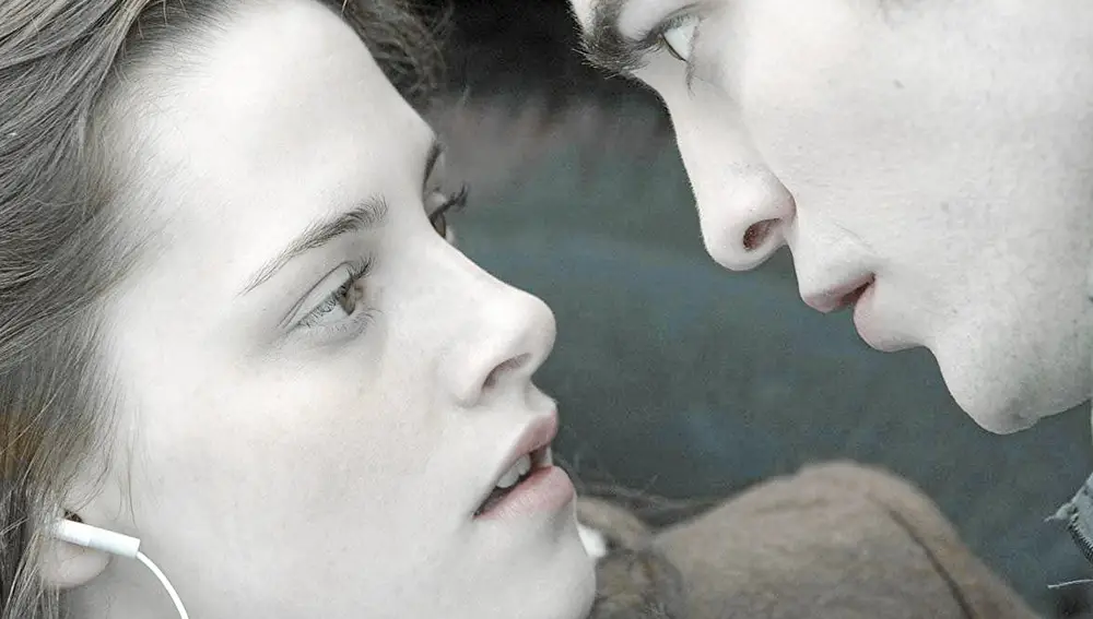 Kristen Stewart y Robert Pattinson, protagonistas de «Crepúsculo»