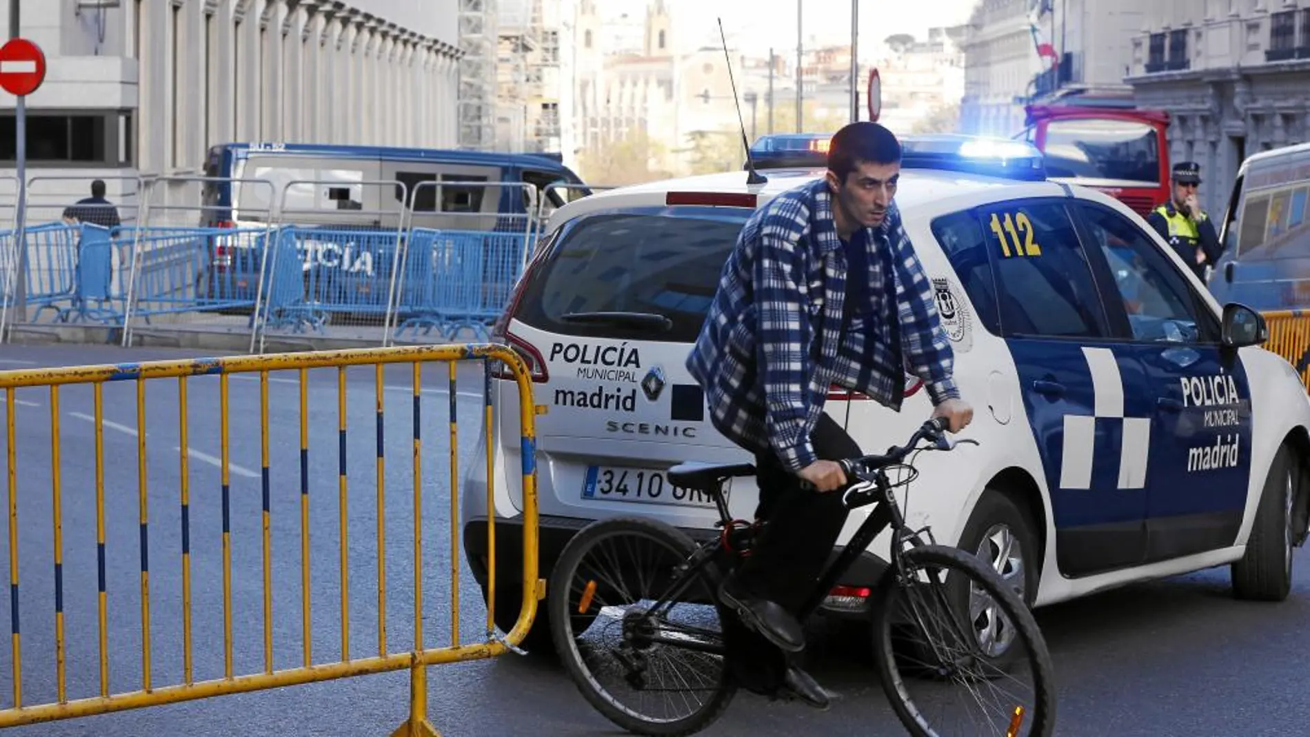 Los alrededores del Congreso estaban ayer preparados con vallas