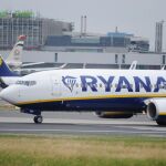 Un avión de Ryanair en el aeropuerto de Dublín