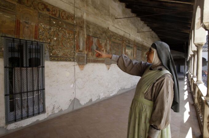 Una monja de clausura en el convento de Santa Inés
