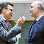 Uno de los encuentros mantenidos por el ministro de Economía, Román Escolano, y el comisario Pierre Moscovici / Ap