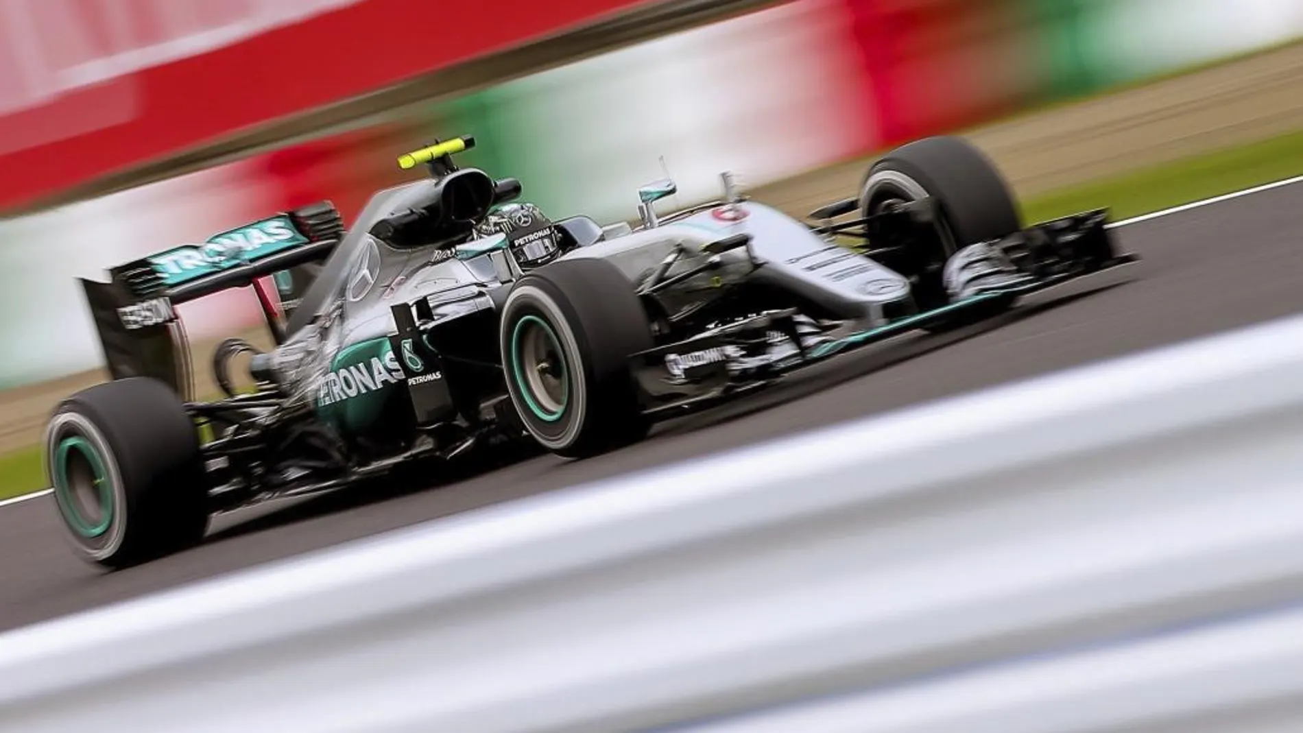 Rosberg, por delante de Hamilton en la primera jornada en Suzuka