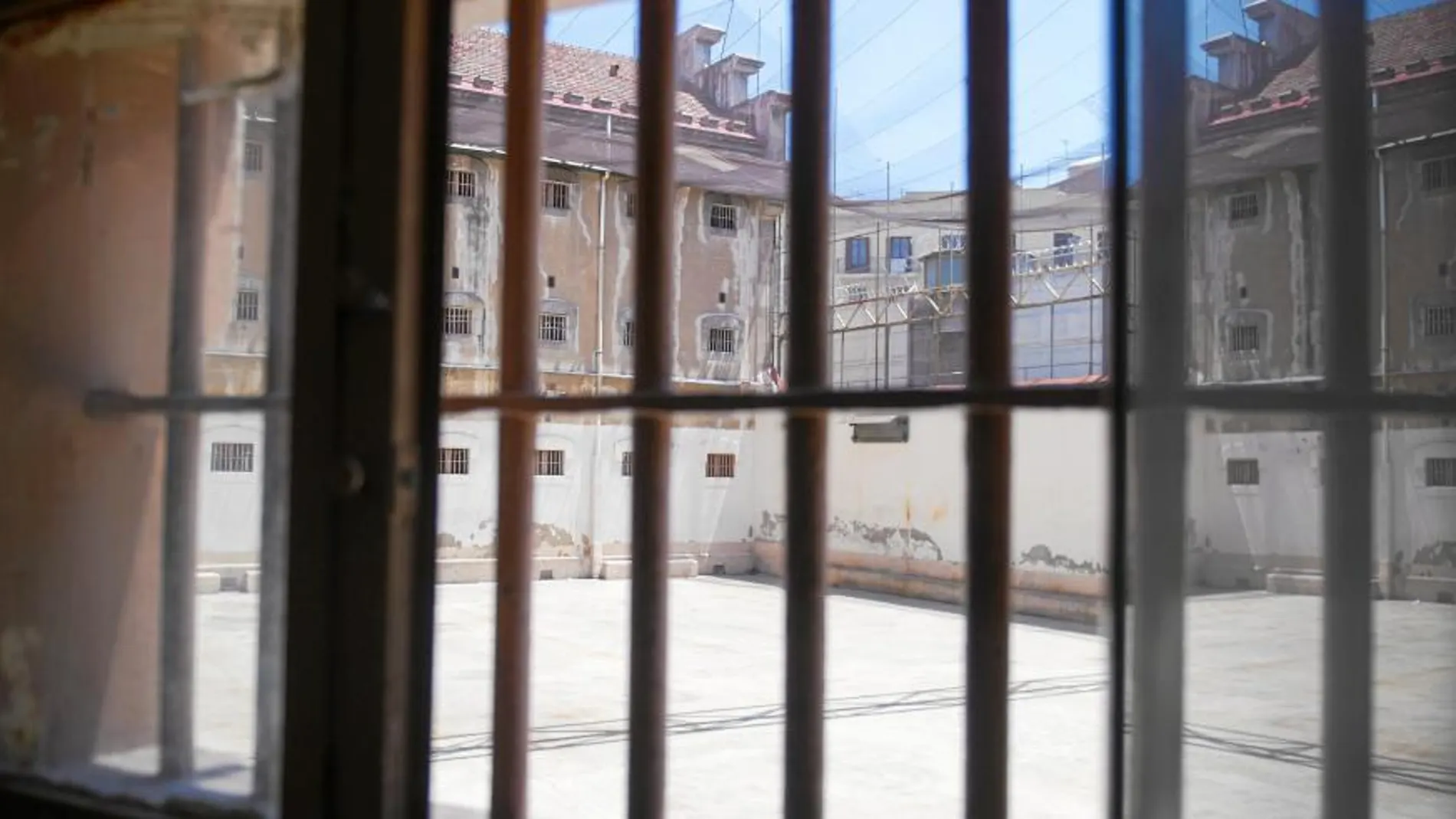 Además de visitar las instalaciones, los interesados podrán acercarse a una exposición sobre los últimos tiempos de la prisión en los muros externos
