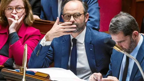 El jet privado de 350.000 euros del primer ministro francés