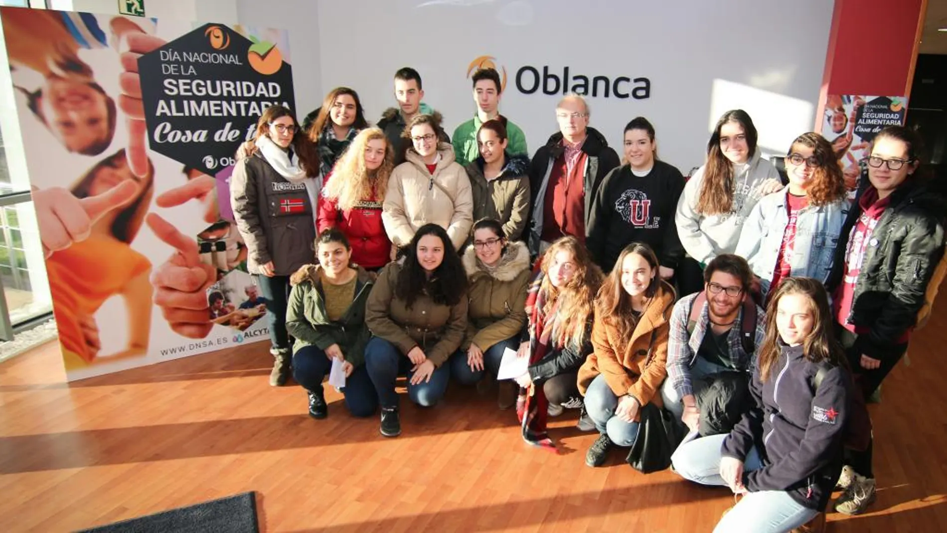 Un grupo de estudiantes de la Diputación de León visitan el “Grupo Oblanca”