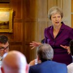 La primera ministra británica, Theresa May, con su gabinete, a principios de este mes / Foto: Reuters