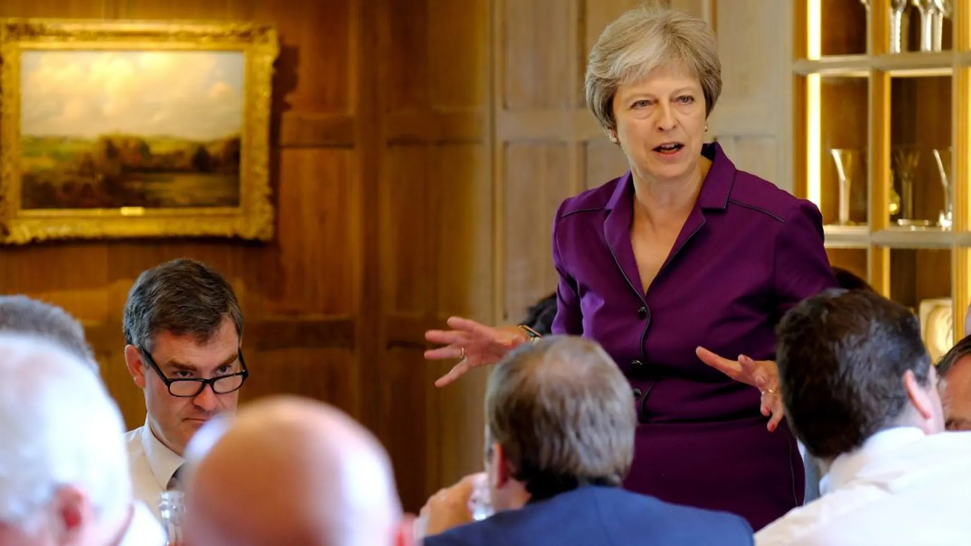 La primera ministra británica, Theresa May, con su gabinete, a principios de este mes / Foto: Reuters