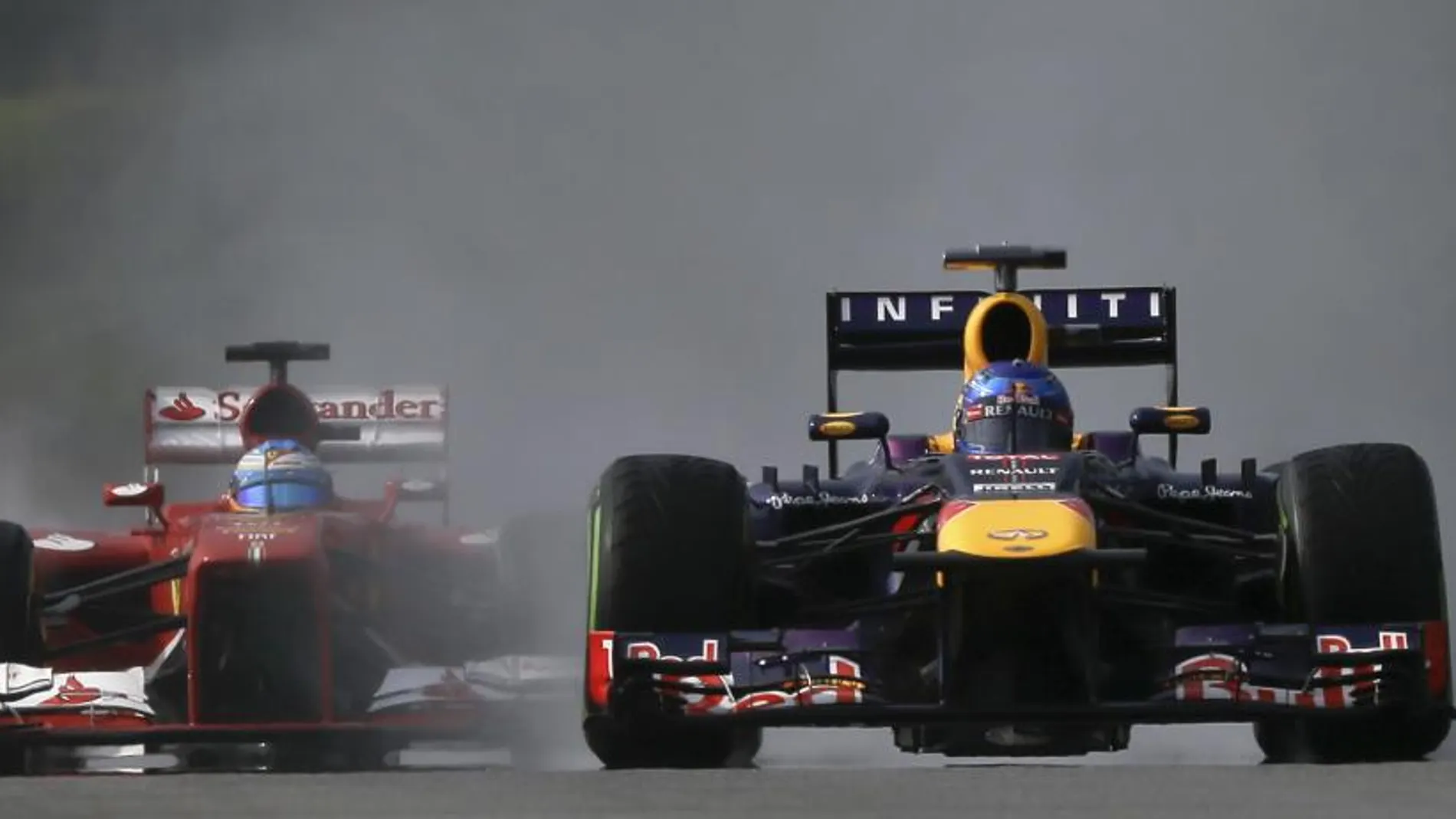 GP de Malasia: Alonso abandona tras un choque con Vettel