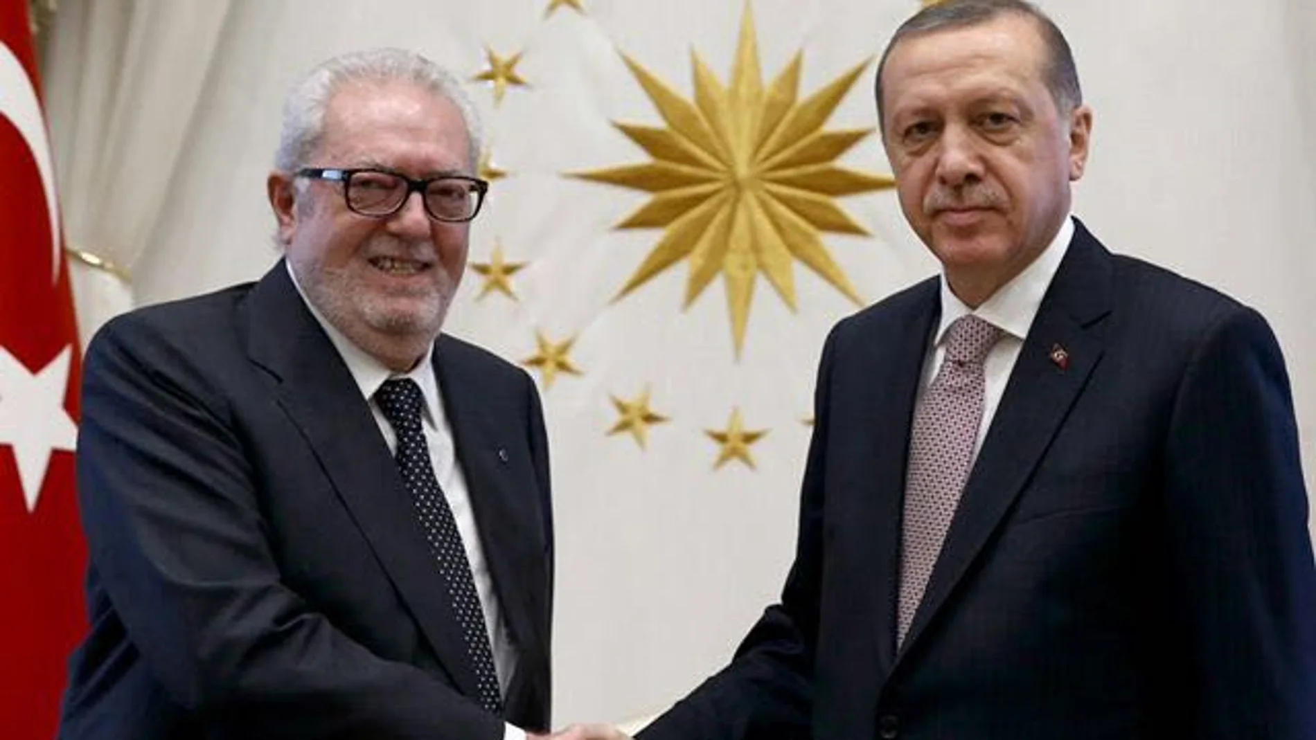 El presidente de la Asamblea Parlamentaria del Consejo de Europa, Agramunt, durante su encuentro con Erdogan