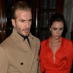 David Beckham acompañado de su esposa Victoria