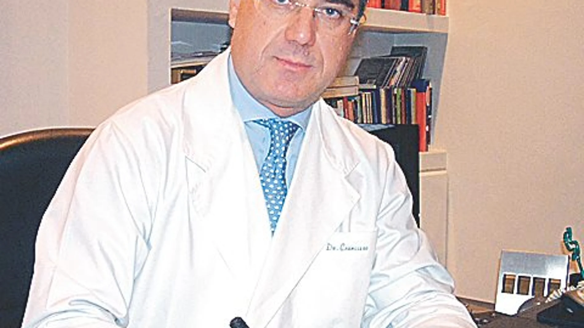Dr. Adelardo Caballero / Director y coordinador del Instituto de Obesidad