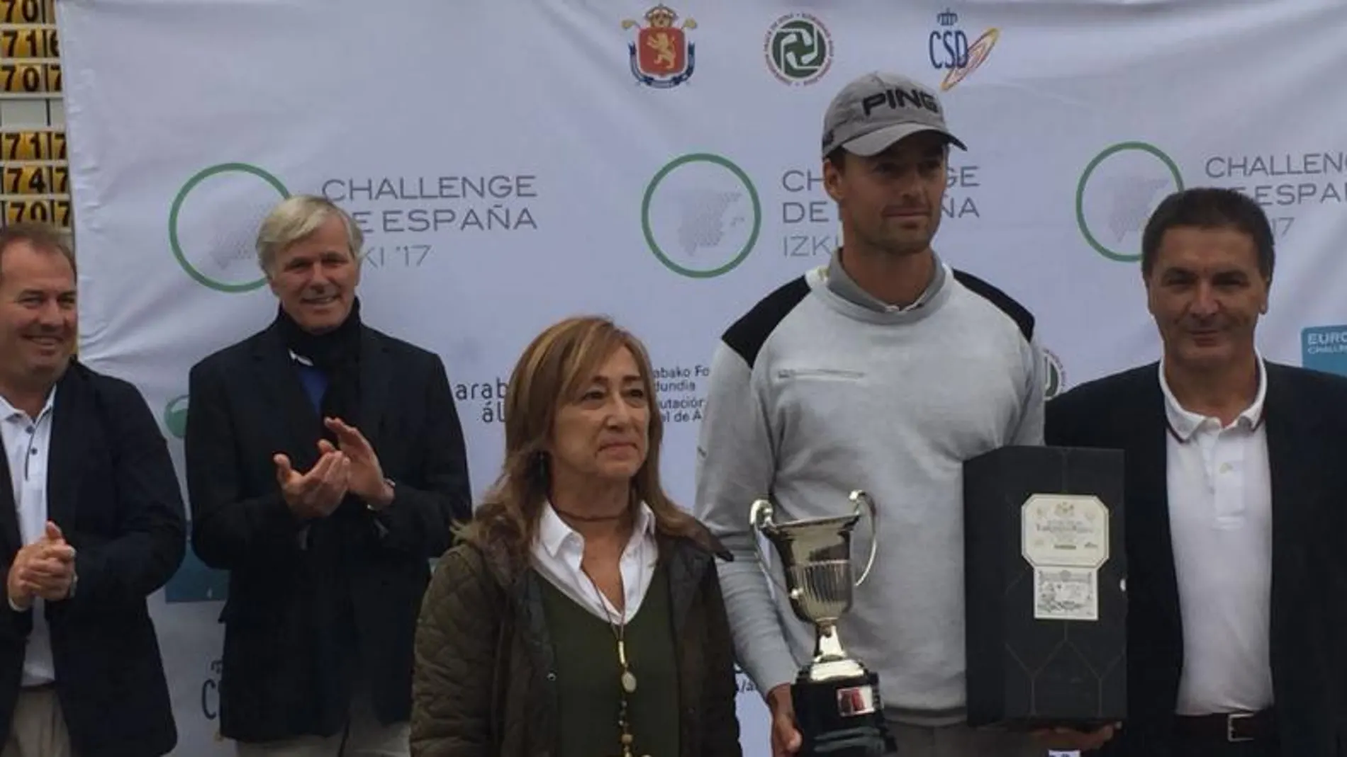 Victoria Víctor Pérez Izki Golf 2017