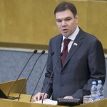 El legislador ruso Leonid Levin se dirige a la Duma