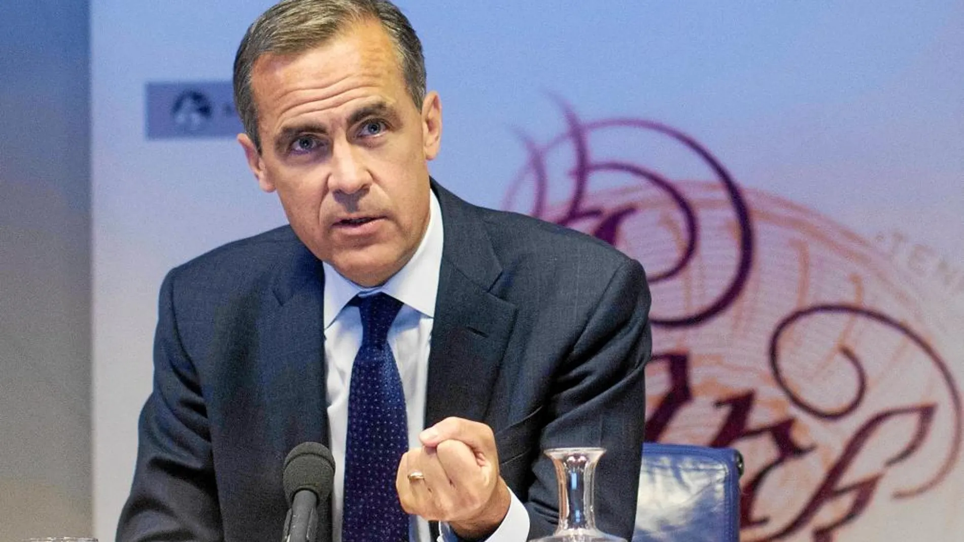 El exgobernador del Banco de Canadá Mark Carney anuncia su candidatura para sustituir a Trudeau