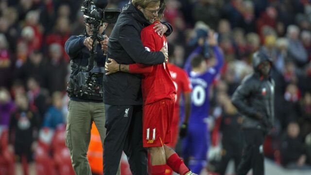 Jurgen Klopp celebra sus jugadores la victoria