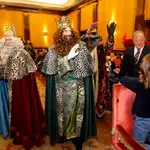  Los Reyes Magos llenan de magia unas cabalgatas multitudinarias en la Región