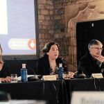 La alcaldesa de Barcelona, Ada Colau, apostó ayer por establecer dinámicas compartidas de trabajo con otras ciudades