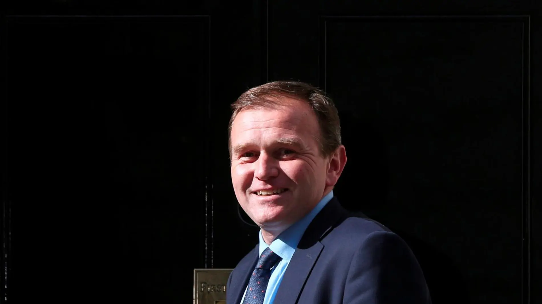 George Eustice a su llegada al número 10 de Downing Street, en una foto de archivo/ Reuters