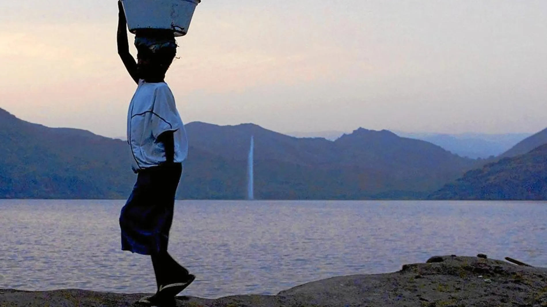 La vida junto al lago Nyos, en Camerún, volvió a la normalidad después de 1986