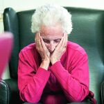 En Cataluña, más de 120.000 personas padecen Alzheimer, la mayoría mayores de 60 años.