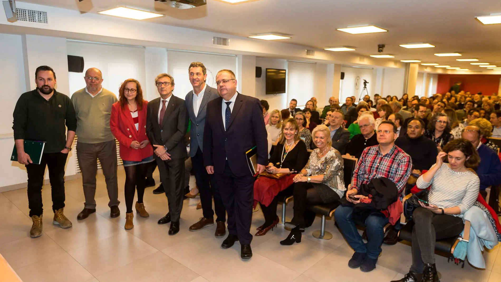 Miguel Ánel Holguín, Francisco Igea, Carmen Jiménez, José Luis Almudí, Manuel Escarda y Alejando Vázquez, en este foro