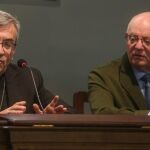 El obispo auxiliar, Luis Argüello, y el ecónomo José María Conde presentan el estado de las cuentas de la Archidiócesis de Valladolid
