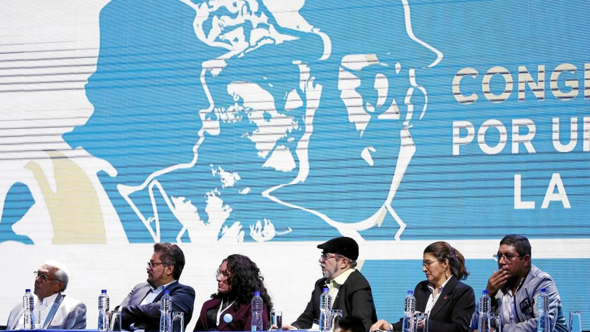 Los antiguos guerrilleros de las FARC lanzan en el Congreso de Bogotá su nueva marca política