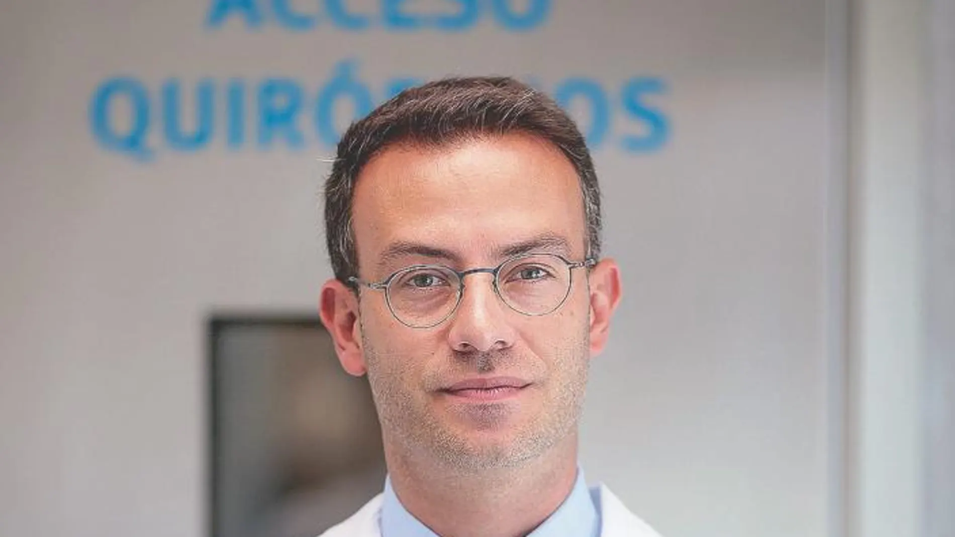 Dr. Alessandro Oliverio / Cirugía Plástica, Estética y Reparadora, Hospital La Luz en Madrid, Grupo Quirónsalud