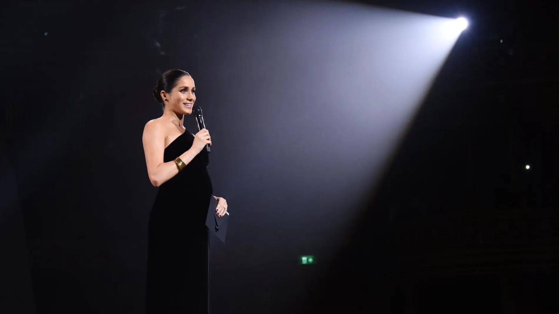 Meghan Markle, con un vestido negro en los British Fashion Awards 2018. Foto: Darren Gerrish/BFC