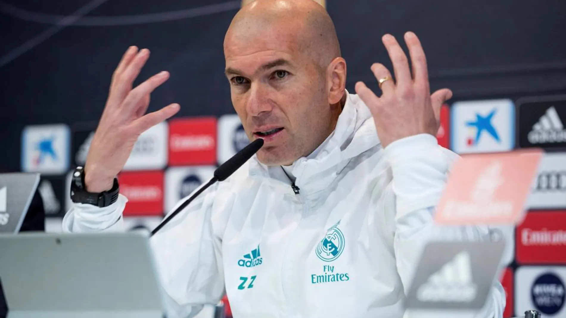 El entrenador francés del Real Madrid, Zinedine Zidane, durante la rueda de prensa.