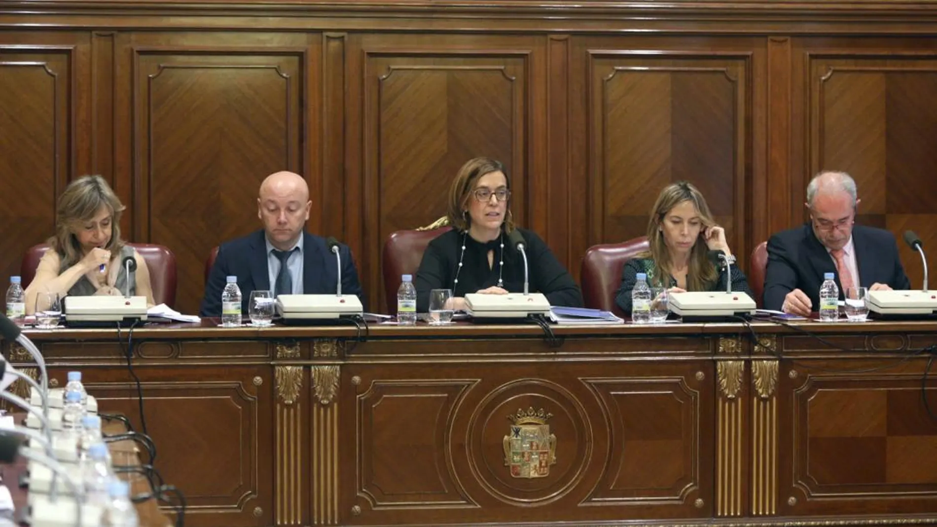 La presidenta de la Diputación de Palencia, Ángeles Armisén, presenta el balance de sus Presupuestos del año 2017