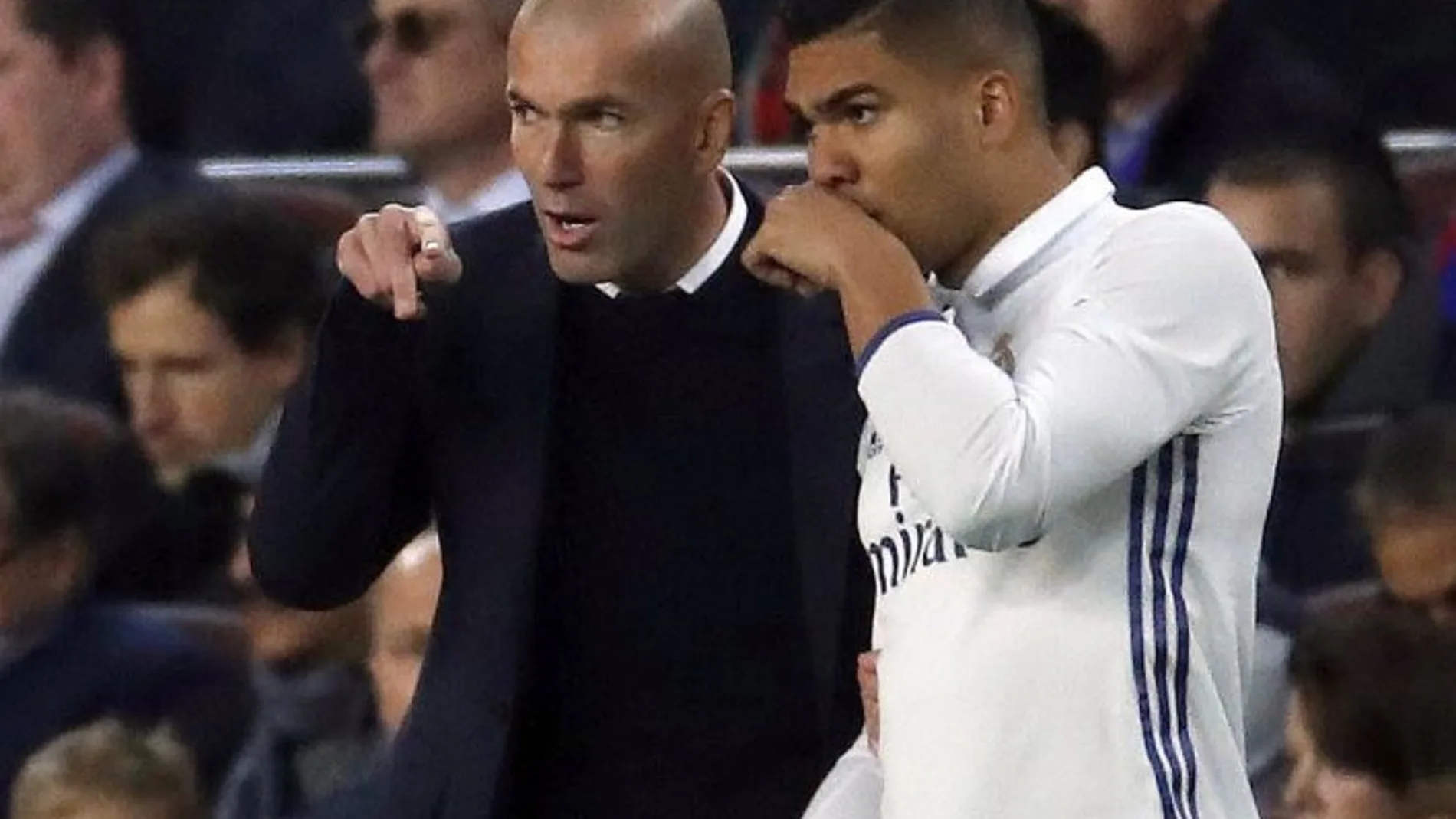 Zidane ganó (1-2) el año pasado en el Camp Nou y empató ayer