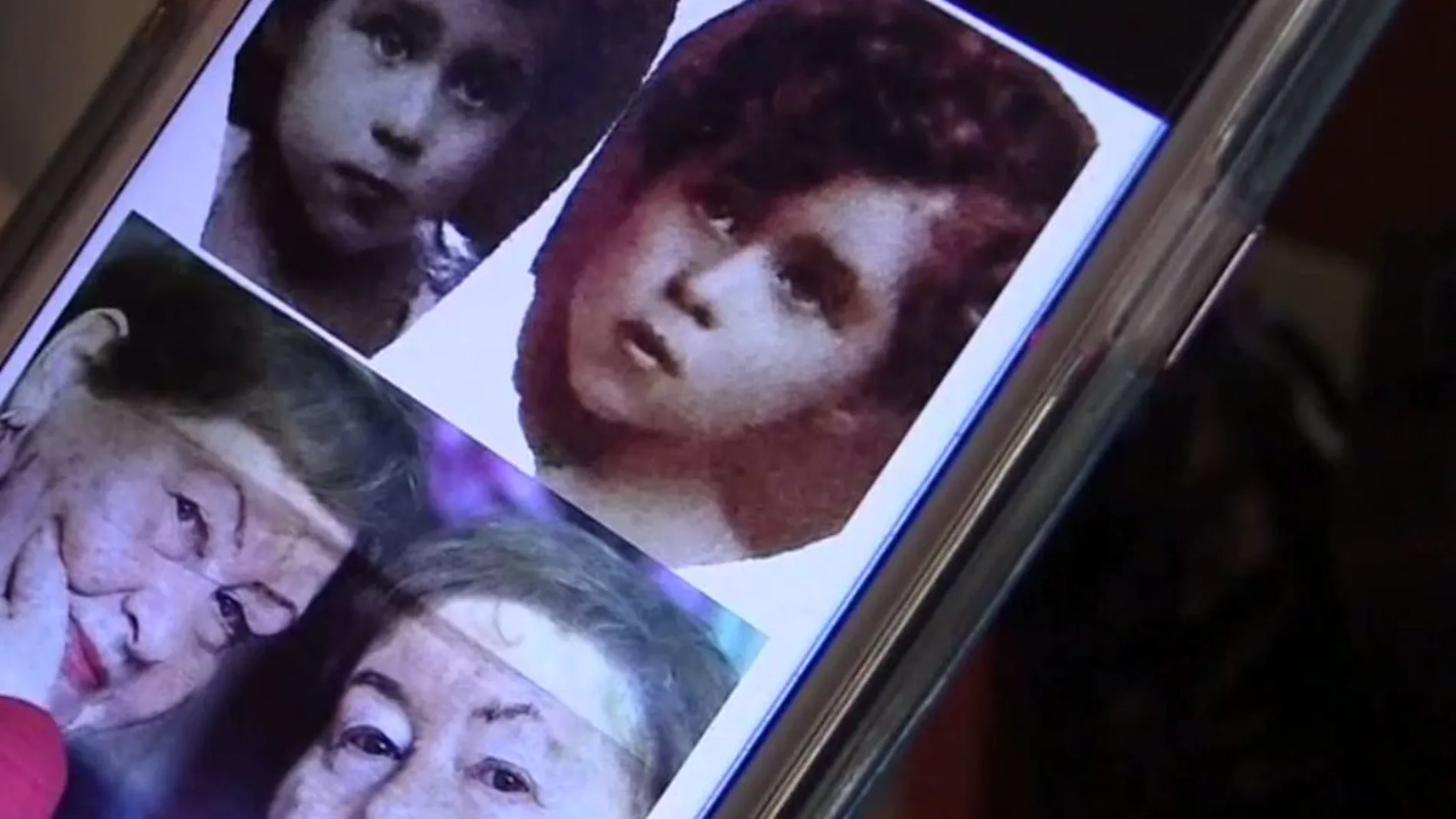 Chechia y Amalia, en dos fotografías del teléfono de la hija de la primera