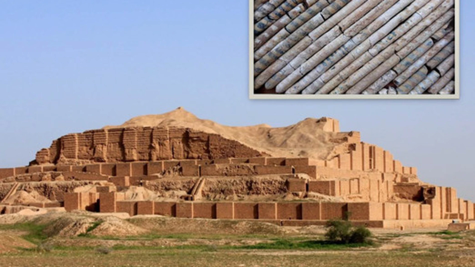 Piezas de vidrio (arriba) que fueron usadas en la decoración de puertas y paredes del templo de Chogha-Zanbil. / Mohammadamin Emami