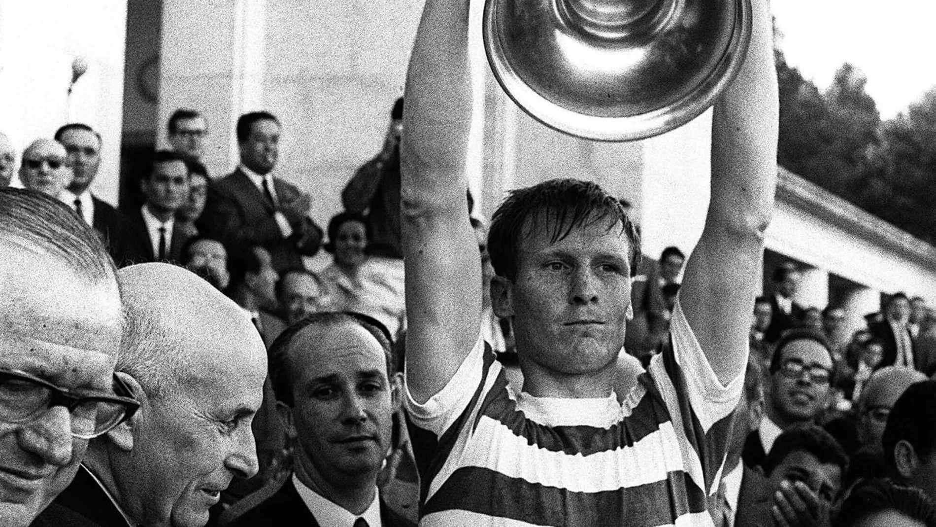Fallece Billy McNeill, el primer británico en levantar la Copa de Europa