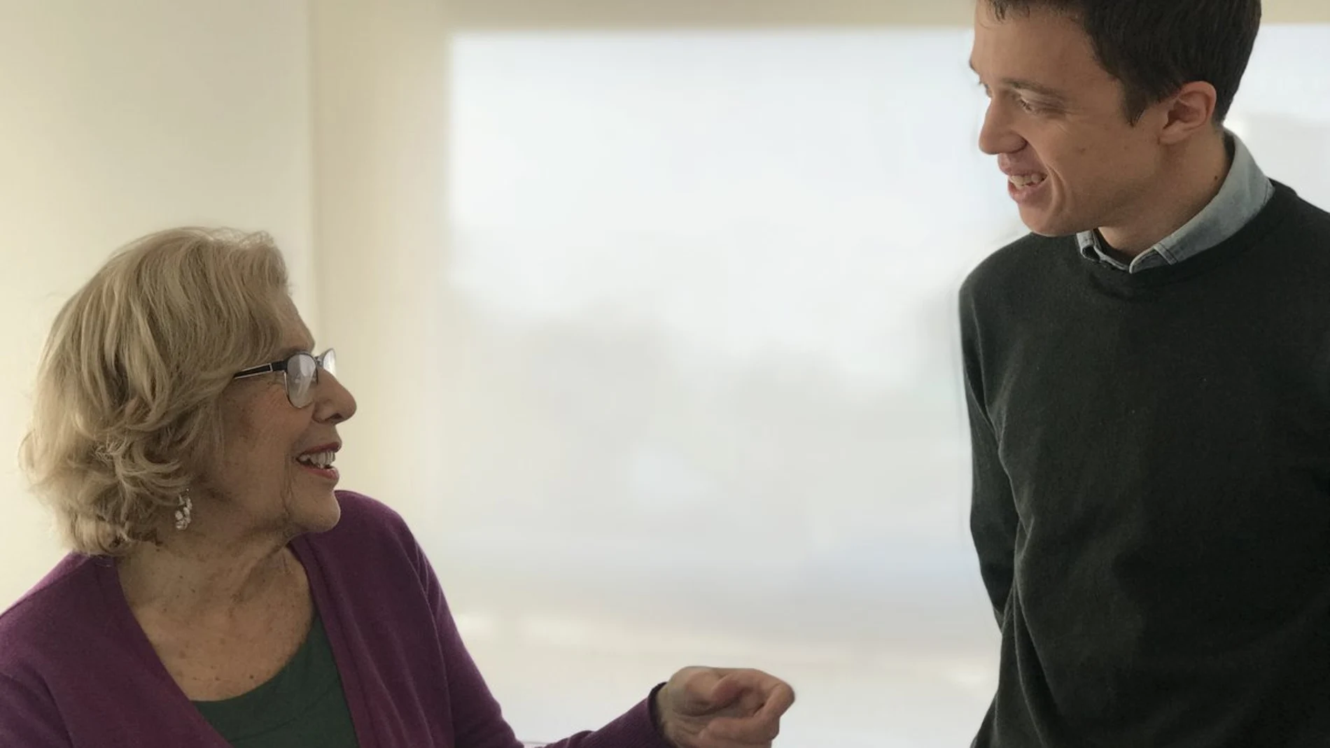 Manuela Carmena junto a Iñigo Errejón