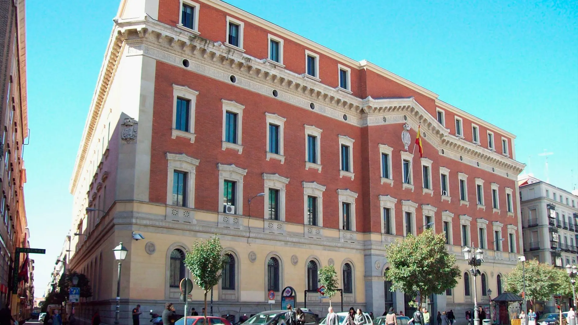 Imagen de la fachada principal del Tribunal de Cuentas
