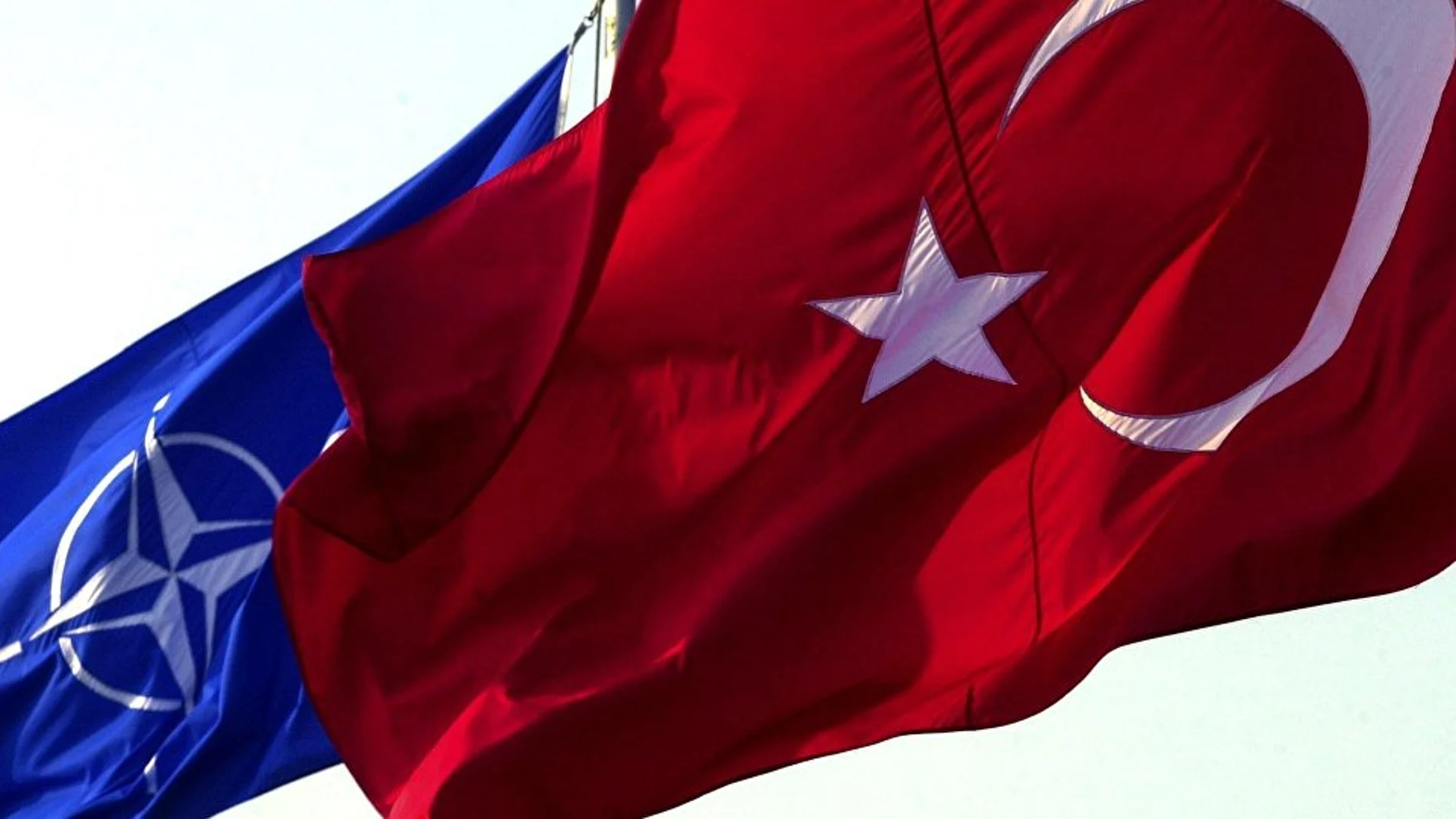 Recep Tayip Erdogan ha estrenado su política exterior en la reciente cumbre de la OTAN / Twitter