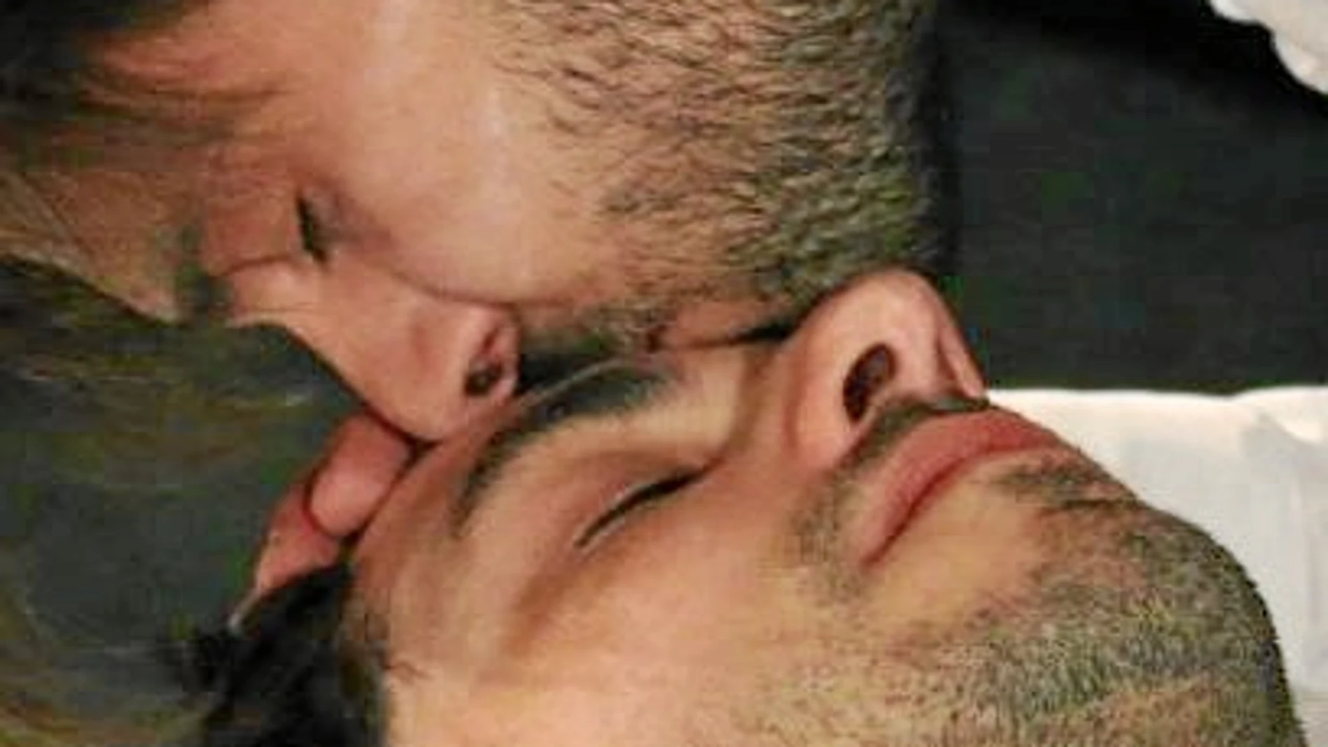 Rodrigo García Olza, que da vida a Pablo, y Marc Pujol y Lluis Marqués, que se alternan en el papel de Gracian, son los protagonistas del espectáculo