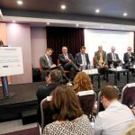 La consejera de Economía y Hacienda se dirige a los participantes en la jornada sobre el futuro industrial de la Comunidad