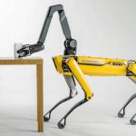 SpotMini, de Boston Dynamics, un cuadrúpedo mecánico capaz de coger objetos, será una de las grandes atracciones